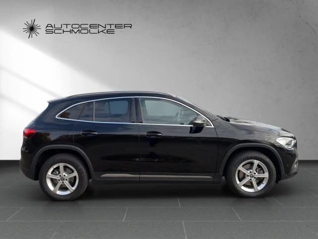 Mercedes-Benz GLA 200 Progressive