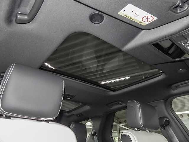 Land Rover Discovery D300 Dynamic SE