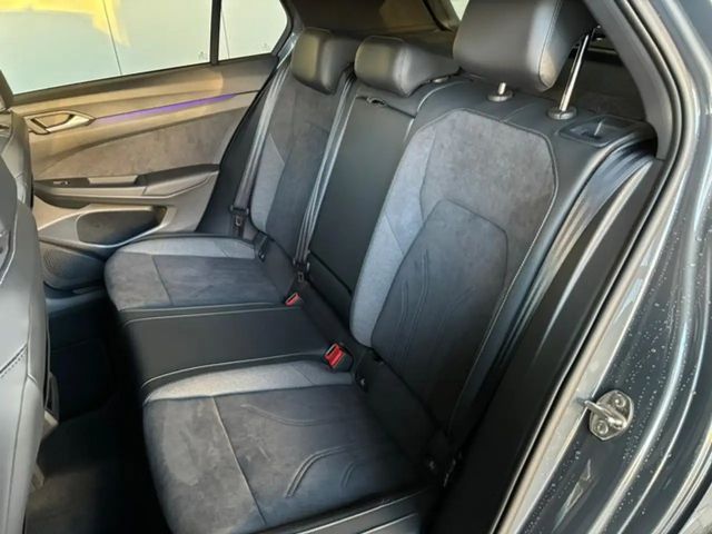 Volkswagen Golf Golf VIII Style e-Golf