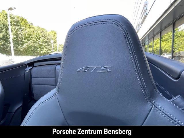 Porsche 992 Cabrio Carrera GTS