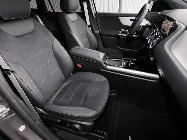 Mercedes-Benz GLA 220 4MATIC AMG Line