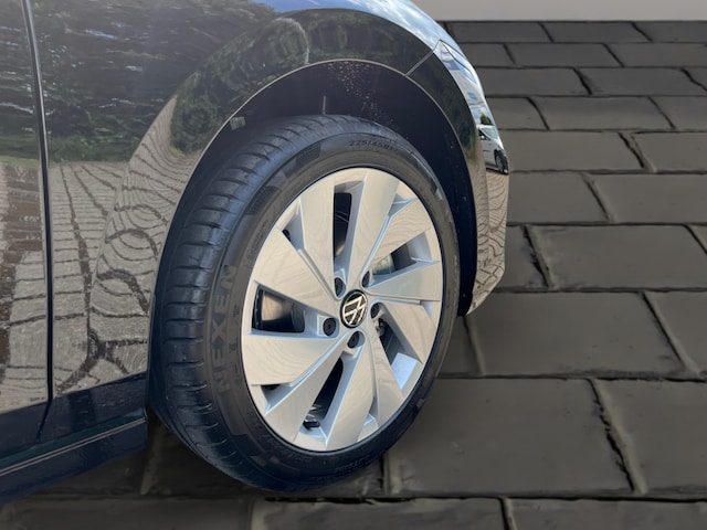 Volkswagen Golf Life Variant