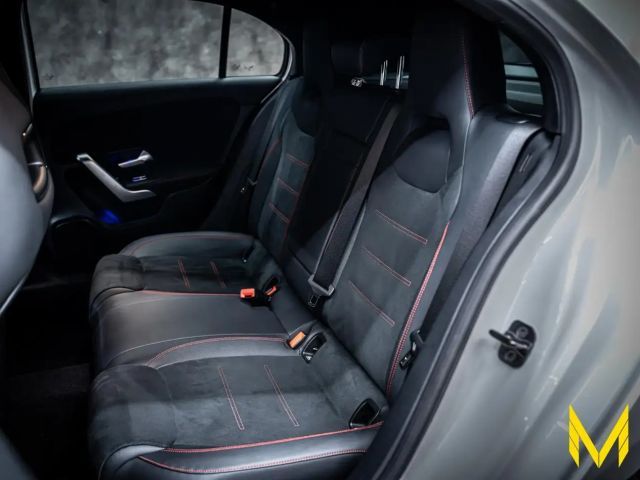 Mercedes-Benz A 180 AMG Line