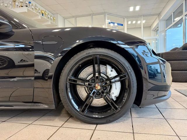 Porsche Taycan GTS Sport Turismo