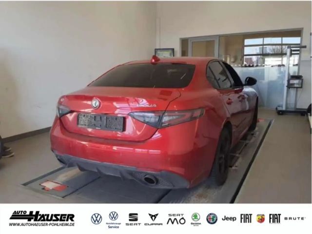 Alfa Romeo Giulia AT8 Q4 Turbo Veloce