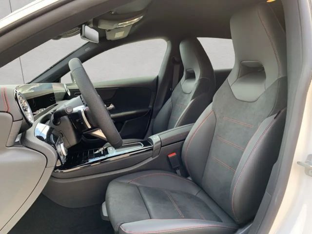 Mercedes-Benz CLA 180 CLA