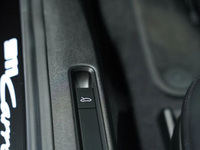 Porsche 911 Carrera Coupé GTS