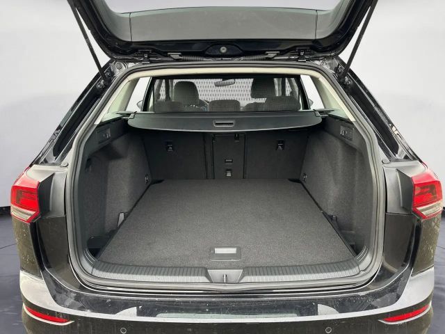 Volkswagen Golf 1.5 TSI Business Life Variant