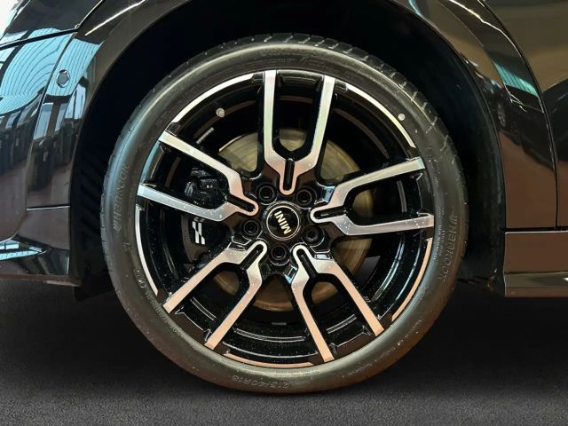 MINI Cooper John Cooper Works