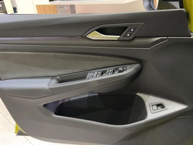 Volkswagen Golf DSG R-Line Variant