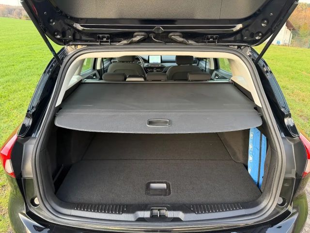 Ford Focus Cool & Connect Wagon