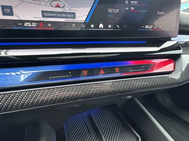 BMW M5 Touring  PANO AHK B&W DA-Prof 360° 0,5%