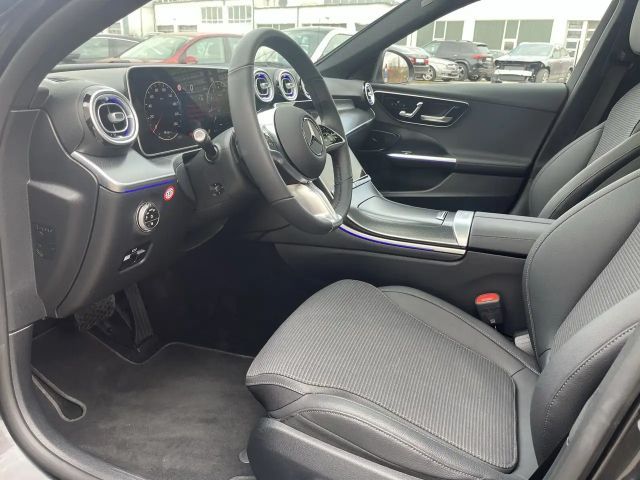 Mercedes-Benz C 180 AVANTGARDE Sedan