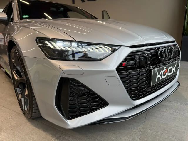 Audi RS6 Avant Performance Quattro