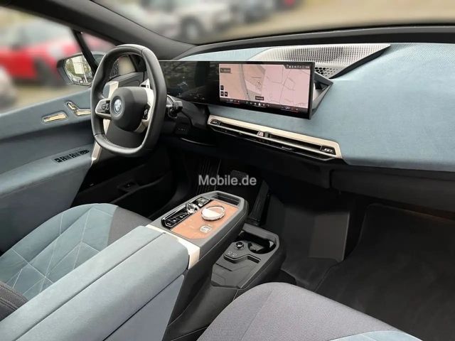 BMW iX xDrive50