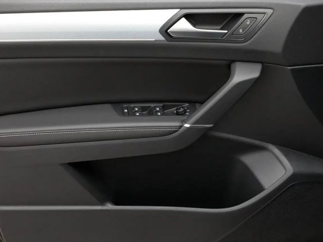 Volkswagen Touran 1.5 TSI DSG