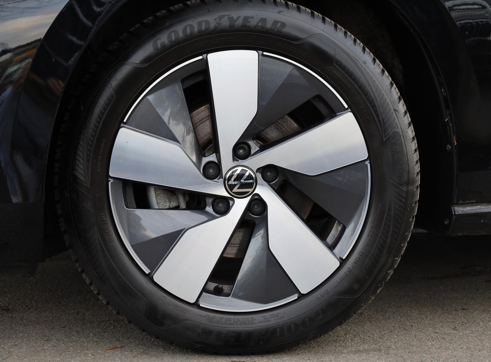 Volkswagen Passat 1.5 eTSI Business Variant