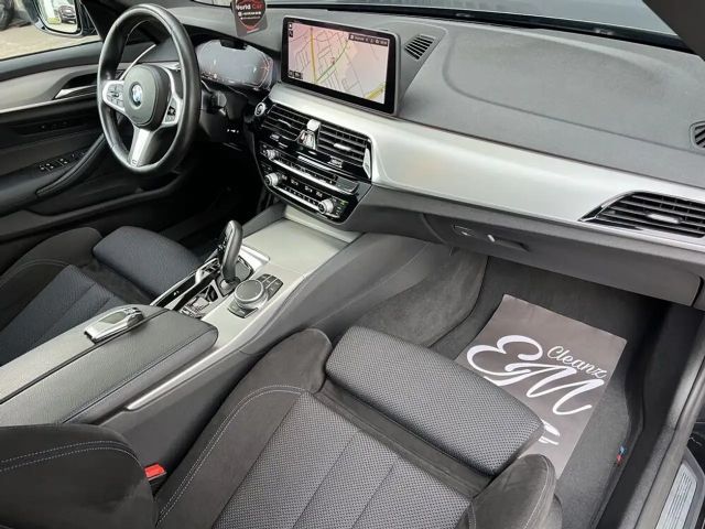 BMW 530 530d M-Sport Sedan xDrive