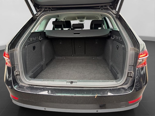 Skoda Superb 2.0 TDI Combi Style Style