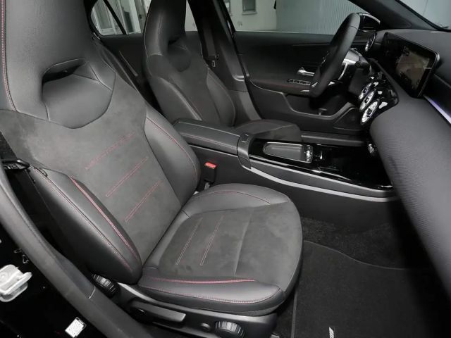 Mercedes-Benz A 200 AMG Line