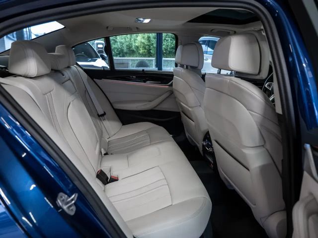 BMW 540 540d Luxury Line Sedan xDrive