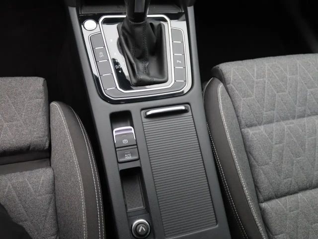 Volkswagen Passat 1.5 TSI Business DSG Variant