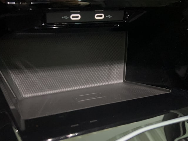 Volkswagen Golf 1.5 eTSI DSG Golf VIII R-Line