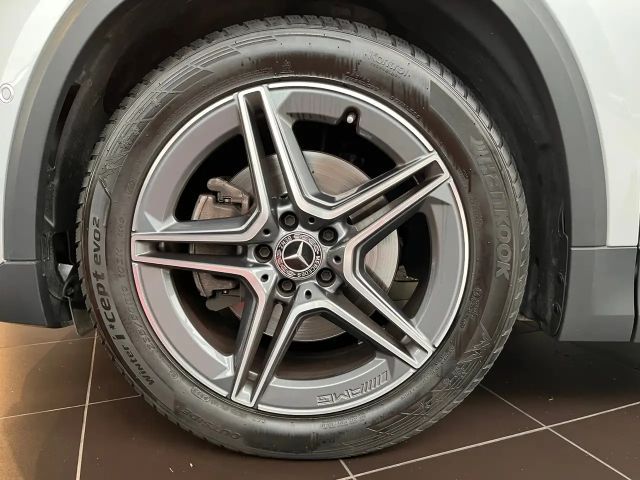 Mercedes-Benz GLA 250 4MATIC AMG Line