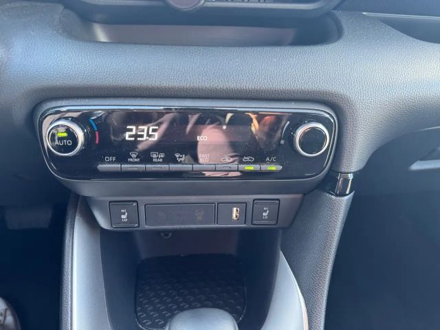 Toyota Yaris Active Hatchback Hybride