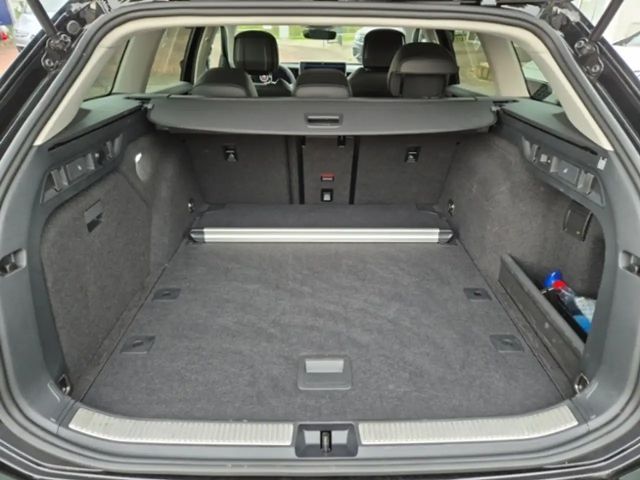 Volkswagen Passat 1.5 eTSI DSG Variant