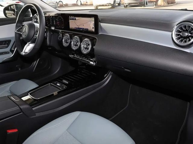 Mercedes-Benz CLA 180 Coupé