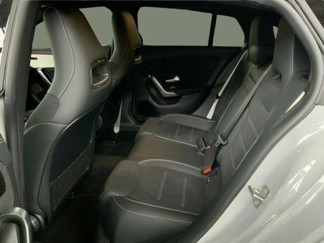 Mercedes-Benz CLA 180 Shooting Brake