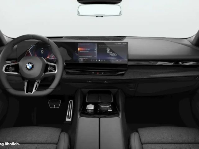 BMW 520 520d M-Sport Sedan