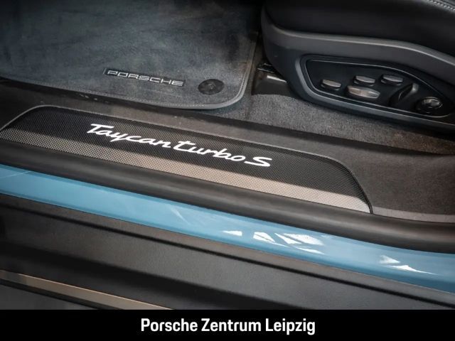 Porsche Taycan S Turbo
