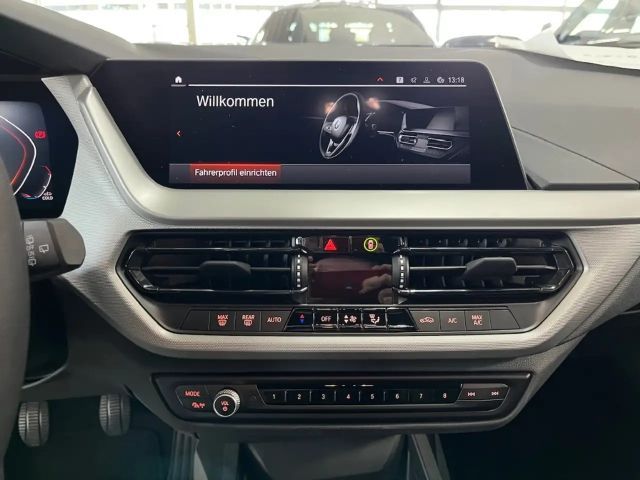 BMW 116 116i 5-deurs Sedan