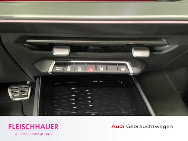 Audi Q3 S-Tronic