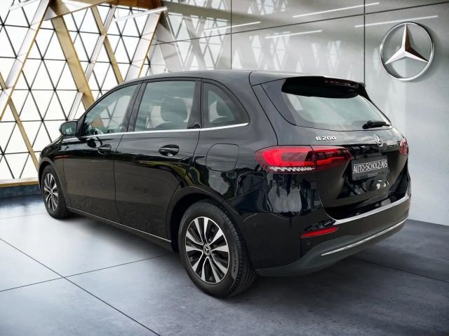 Mercedes-Benz B 200 Sedan Style