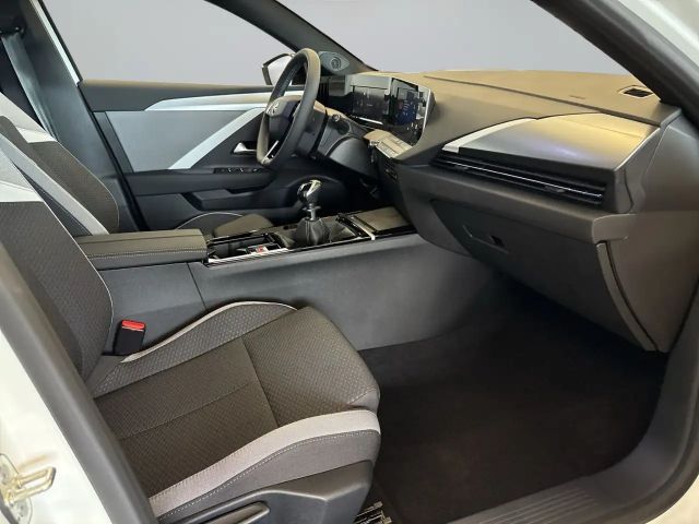 Opel Astra Edition Sports Tourer