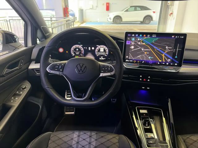 Volkswagen Golf 1.5 eTSI