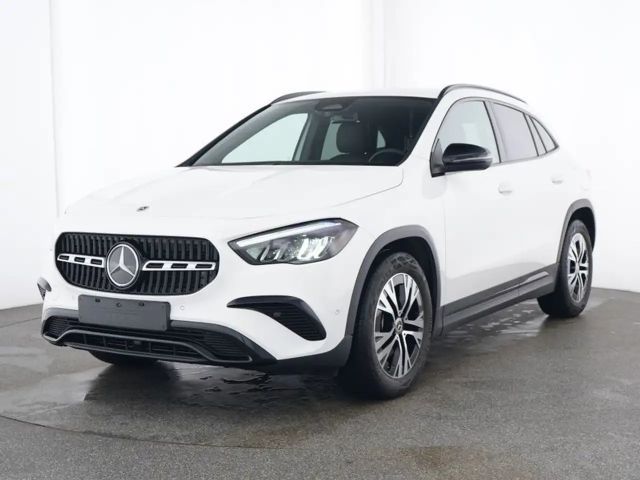 Mercedes-Benz GLA 180 Progressive