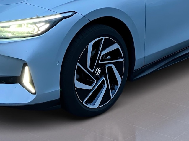 Volkswagen ID.7 340PS 4M NP.74T ACC.5J-G.WÄRMEPUMPE.AHK.AREA-VIEW.HUD.LED.APP-C.SHZ