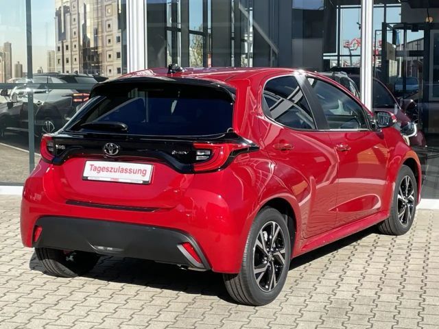 Toyota Yaris Hatchback Hybride VVT-i