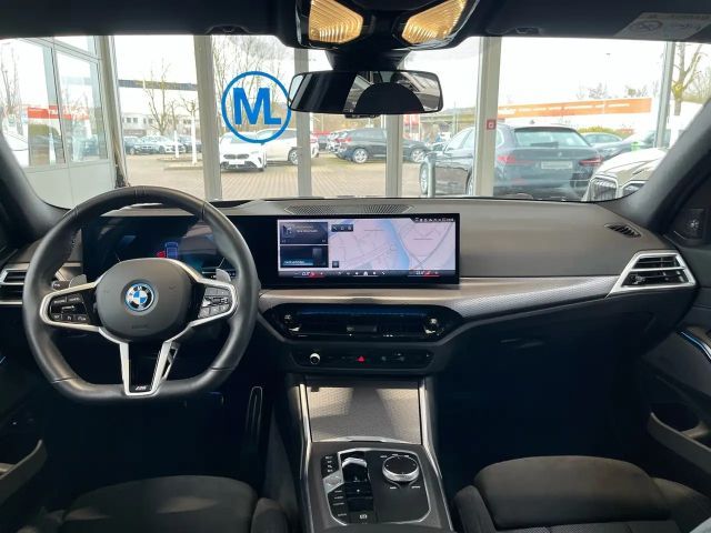 BMW 330 330e M-Sport Touring xDrive