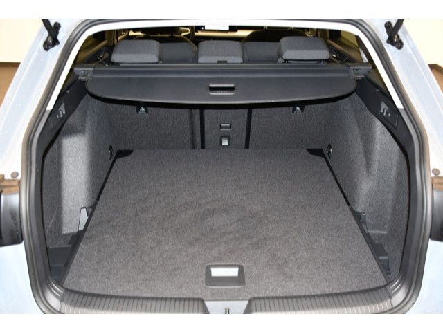 Volkswagen Golf 1.0 TSI Golf VIII Life Variant