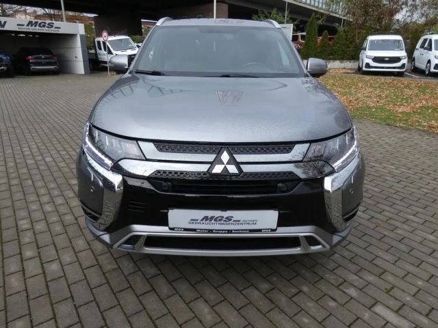 Mitsubishi Outlander 4WD PHEV