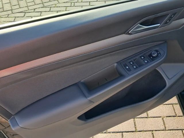 Volkswagen Golf 1.0 TSI Golf VIII Variant