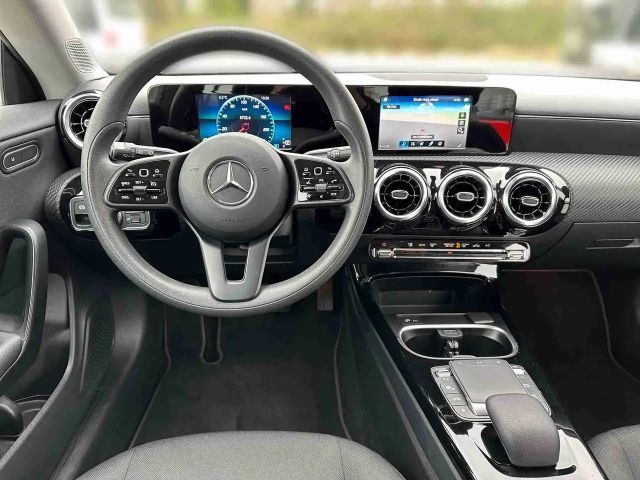 Mercedes-Benz CLA 200 CLA 200 d Shooting Brake