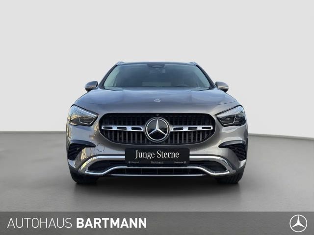 Mercedes-Benz GLA 200 Progressive