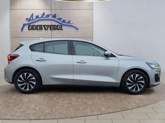 Ford Focus 1,0 125PS ACC/Kamera/LED/Navi/Winterp.     **