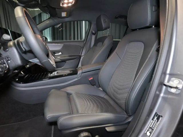 Mercedes-Benz A 180 Progressive